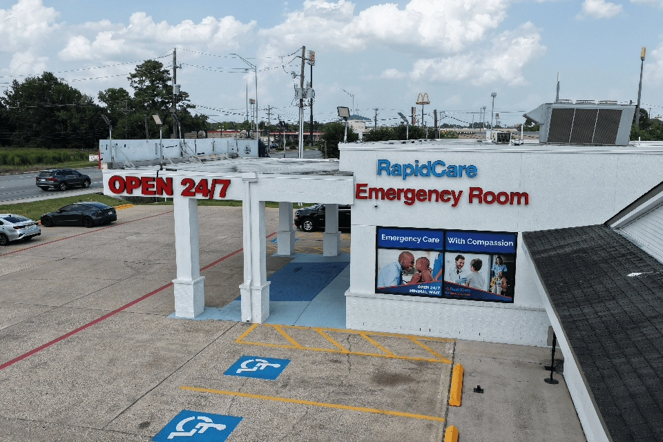RapidCare Emergency Room open 24/7 serving Kingwood and Porter, TX.